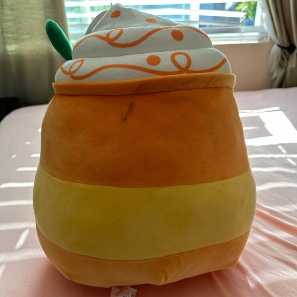 Delindy Squishmellow - Picture 3 of 4